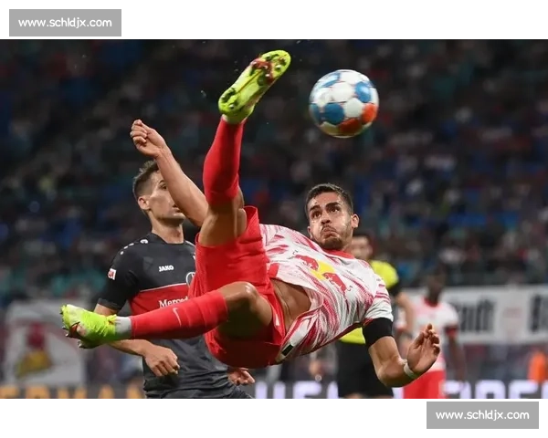 曼联对决莱红牛搜狐聚焦欧战强强碰撞关键战局深度前瞻