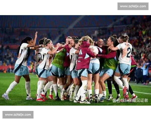英格兰女足与西班牙女足激战,谁能在世界杯赛场上笑到最后